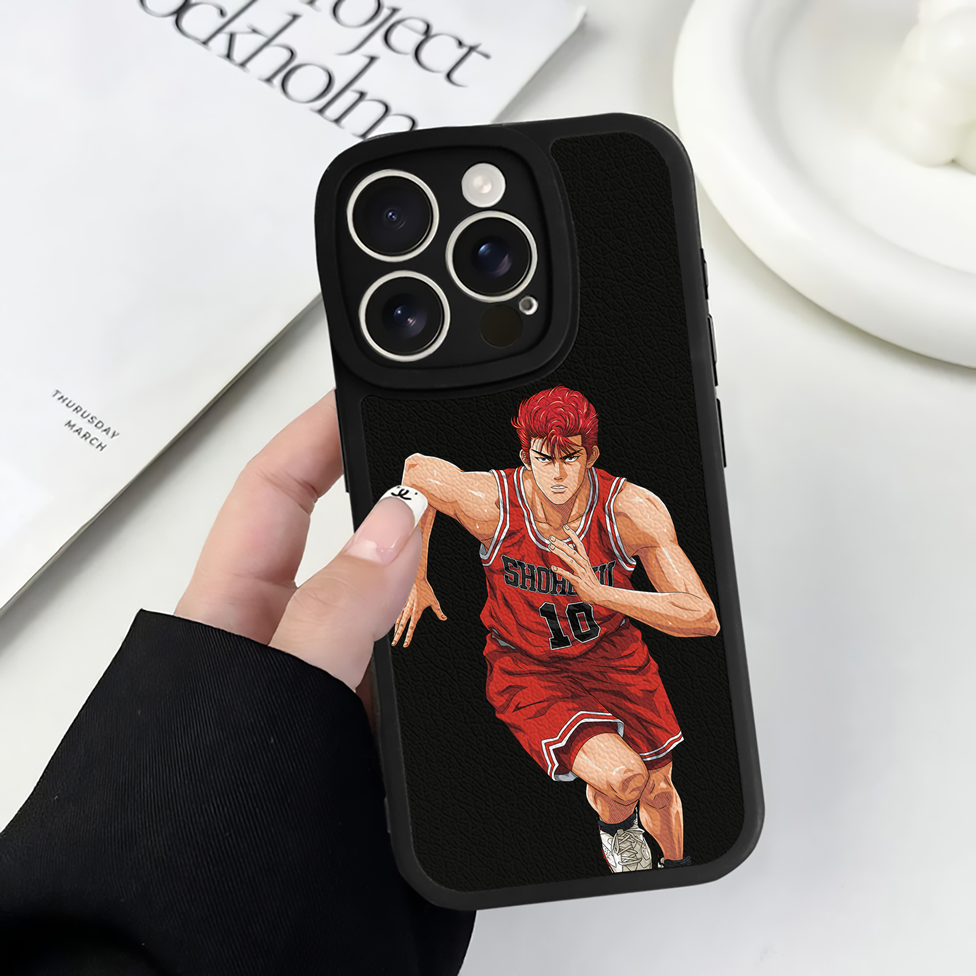 （画像用） SLAM DUNK／スラムダンク 【iPhone 16シリーズ対応】シリコンスマホケース（レザー調） 材質：シリコン